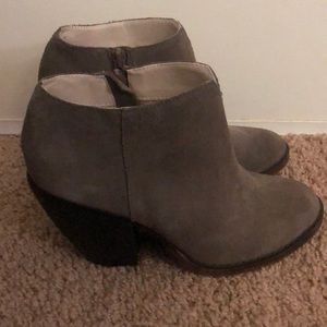 Soho cobbler nyc ankle boot heels